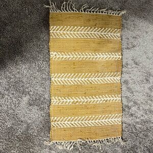 Bathmat or small rug